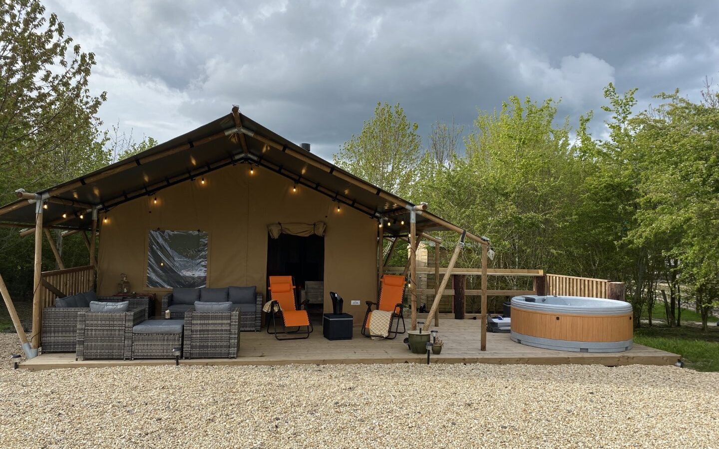 The Chilterns View Safari Tent