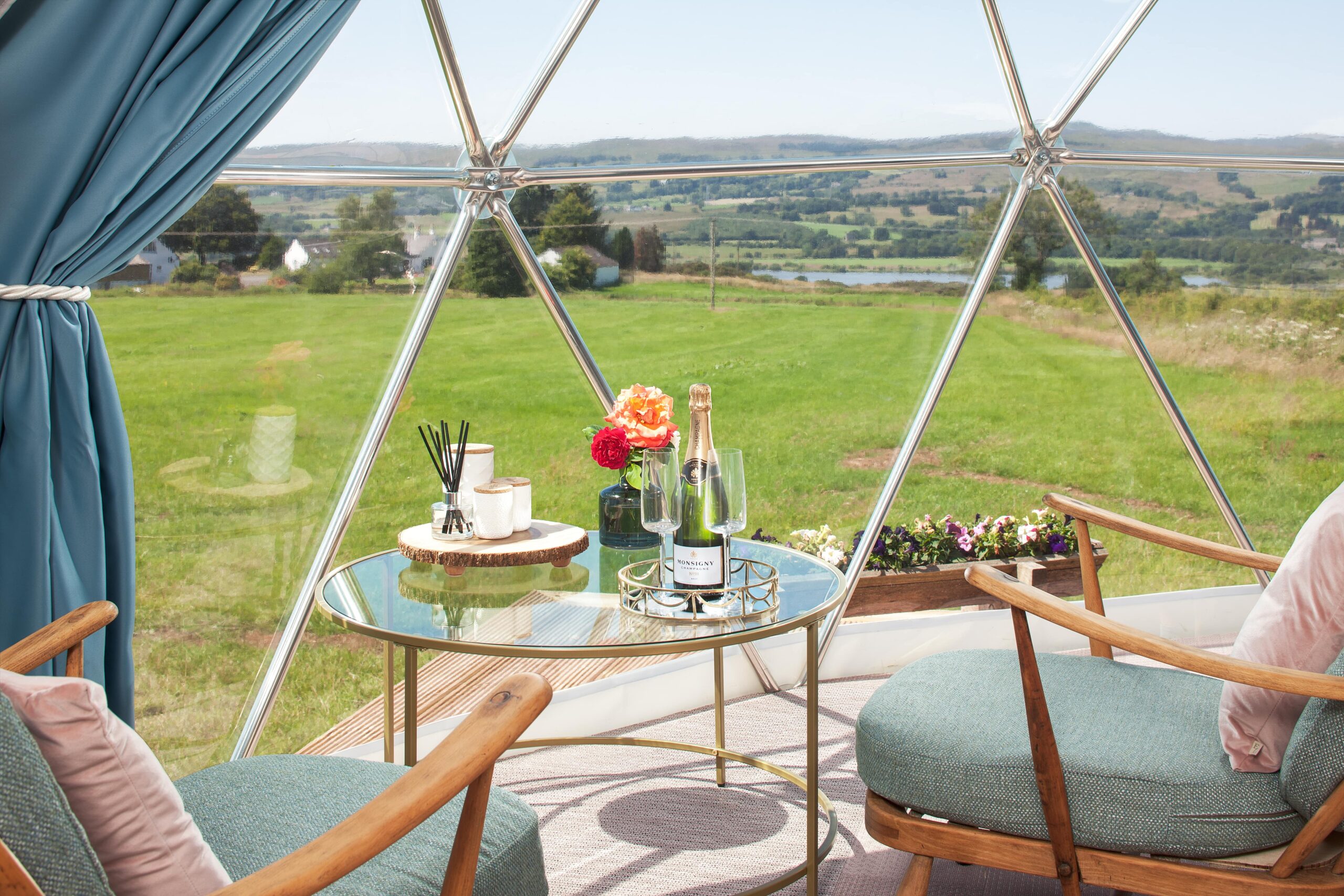 mid Auchengowan Dome coastal stays in Scotland